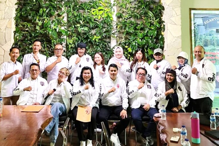 Jane Nadeak Gercep Kukuhkan 11 DPC Solidarity Squad Guna Percepatan Program Kerja