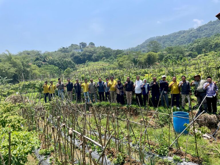 Dinas Pertanian Kukar Studi Tiru ke Nanggung
