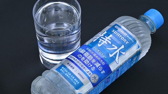 Canggih! Air Minum Jepang Ini Berkhasiat Singkirkan Lemak Perut