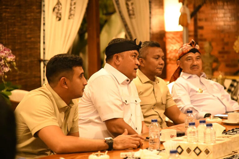 Rudy Susmanto Bahas Penguatan Layanan Haji dan Umrah Bersama Wamenhaj dan Gubernur Jabar