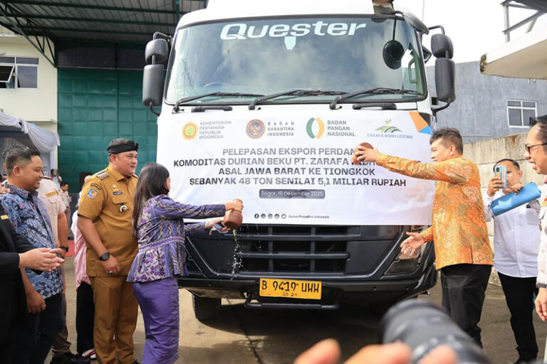 Bupati Bogor Lepas Ekspor Perdana 48 Ton Durian Beku ke Pasar Internasional