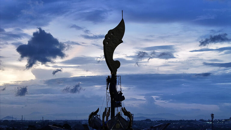 Bupati Bogor Sempurnakan Tugu Pancakarsa dengan Ornamen Kujang Raksasa Setinggi 14 Meter