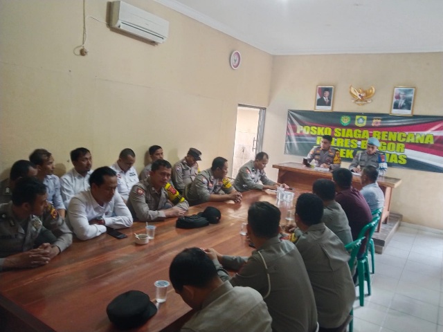 Kapolsek Ciomas Tekankan Disiplin dan Pencegahan Kriminalitas