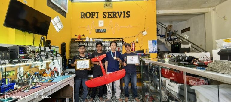 Putus Sekolah Tak Halangi Prestasi, Abdul Ropi Raih Juara Aeromodeling Nasional