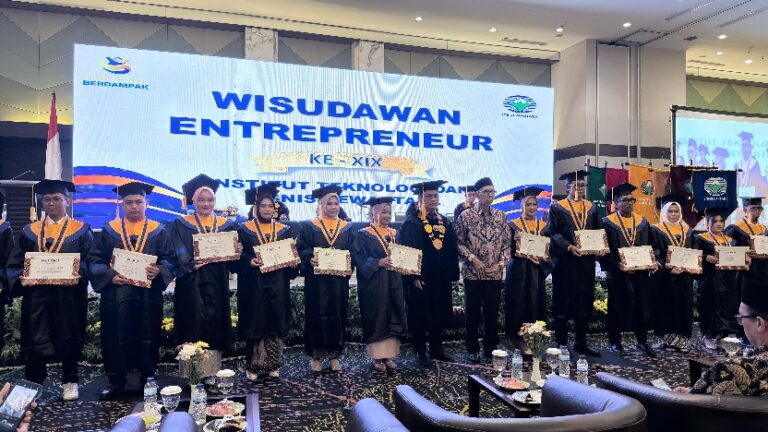 ITB Dewantara Gelar Wisuda ke-19, Luluskan 148 Wisudawan dan 13 Entrepreneur Baru