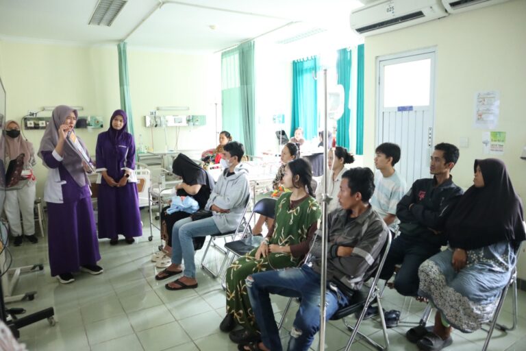 RSUD R Moh Noh Nur dan Yayasan Noora Health Indonesia Monitoring Sesi Keluarga Sehat  