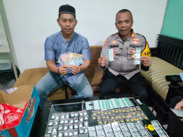 Polsek Caringin Ungkap Peredaran Obat Keras Ilegal, 586 Butir Diamankan