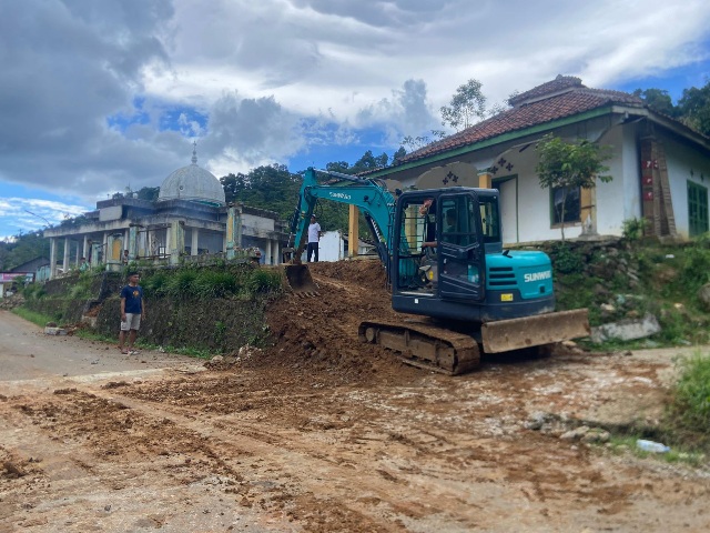 Sukajaya Benahi Infrastruktur Keagamaan