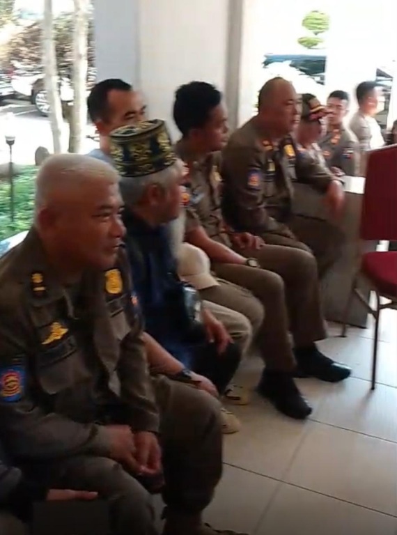 Belasan Anggota Satpol PP Jadi Korban Gadai SK