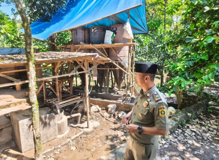 Satpol PP Leuwisadeng Temukan Pengolahan Emas Gunakan Sianida