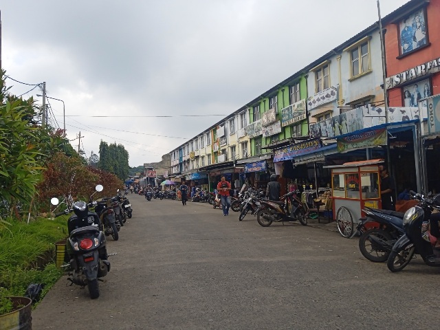 Ruko di Jalan Gapura Langgar Peruntukan
