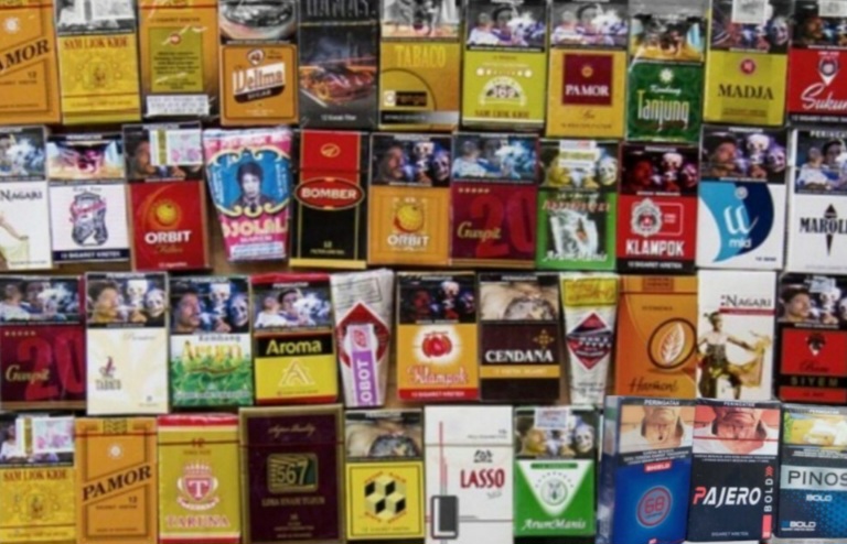 Peredaran Rokok Ilegal Kian Marak, Penjual di Ciherang Pondok Disebut Kebal Hukum