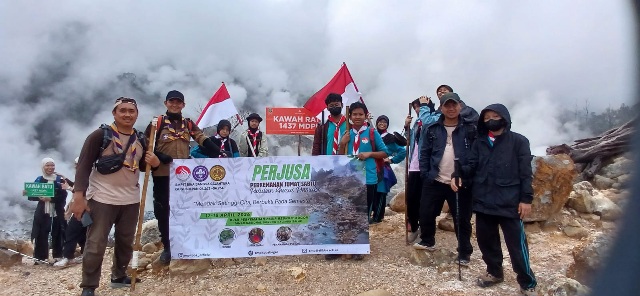 Menjelajah Alam, Menguatkan Karakter: Perjusa Pasukan Khusus Pramuka SMP IT Bina Bangsa Sejahtera.
