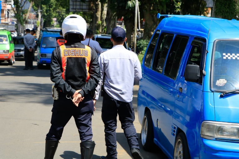 Dedie Rachim Usulkan Moratorium Angkot Kabupaten ke Dishub Jabar