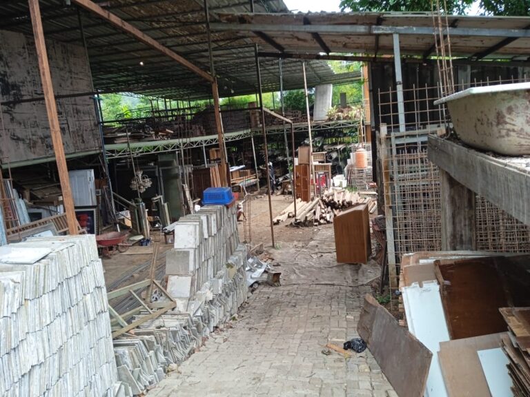 Material Bekas Jadi Pilihan Masyarakat Untuk Pembangunan