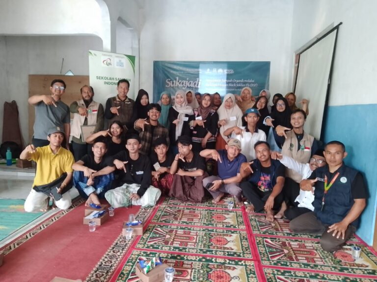 PT Raharja Energi Cepu dan Leads Indonesia Dorong Kampung Ramah Lingkungan Lewat Budidaya Maggot