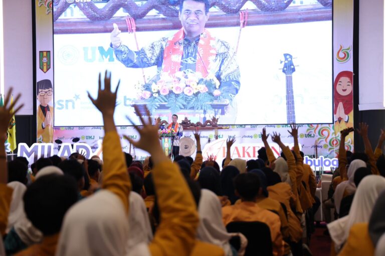 Motivasi 2.000 Pelajar Muhammadiyah, Mentan Amran: “Struggle Now, Enjoy Your Life. Enjoy Now, Struggle for Life”
