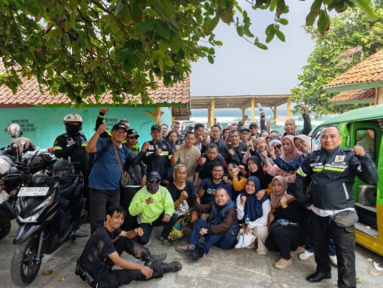 Pererat Kebersamaan, LPM dan RT/RW Mulyaharja Gelar Tadabur Alam