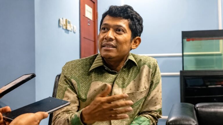 Dewan Cari Solusi Relokasi Pedagang Tanaman Hias Semeru