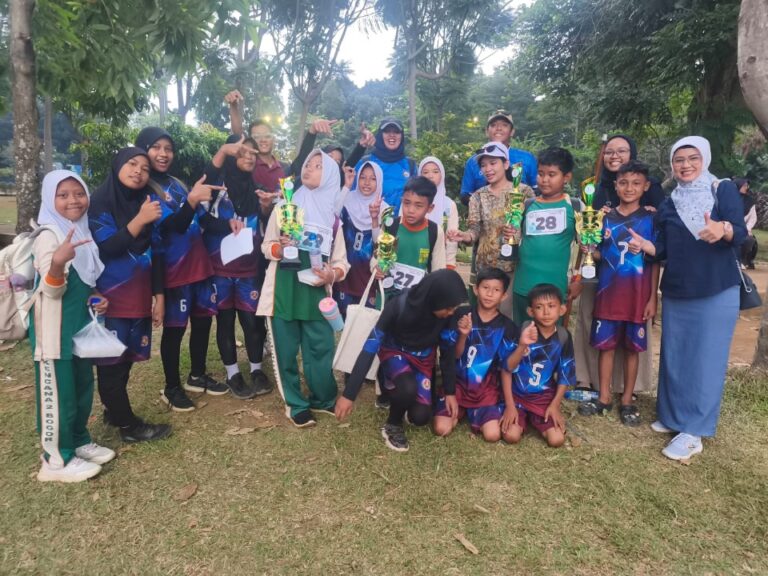 SDN Kencana 2 Raih Juara Umum Otrad Kecamatan Tanah Sareal
