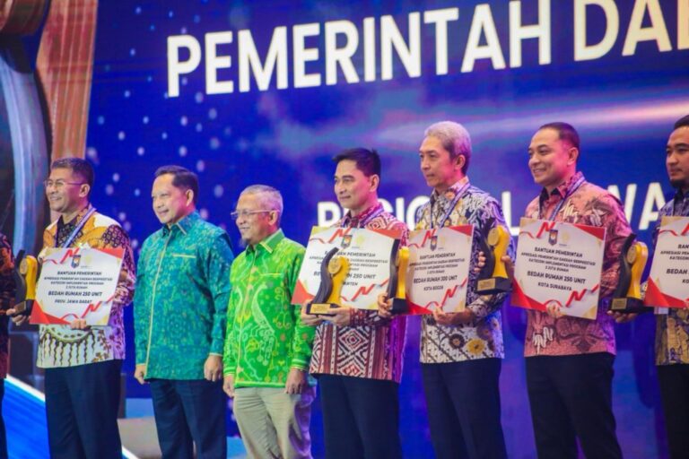 Pemkot Bogor Raih Penghargaan Implementasi Program 3 Juta Rumah dari Kemendagri dan Kementerian PKP