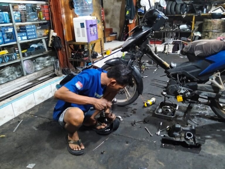 Mobilitas Makin Tinggi, Service Malam Hari di Bengkel Zebua Motor jadi Solusi Warga Bogor