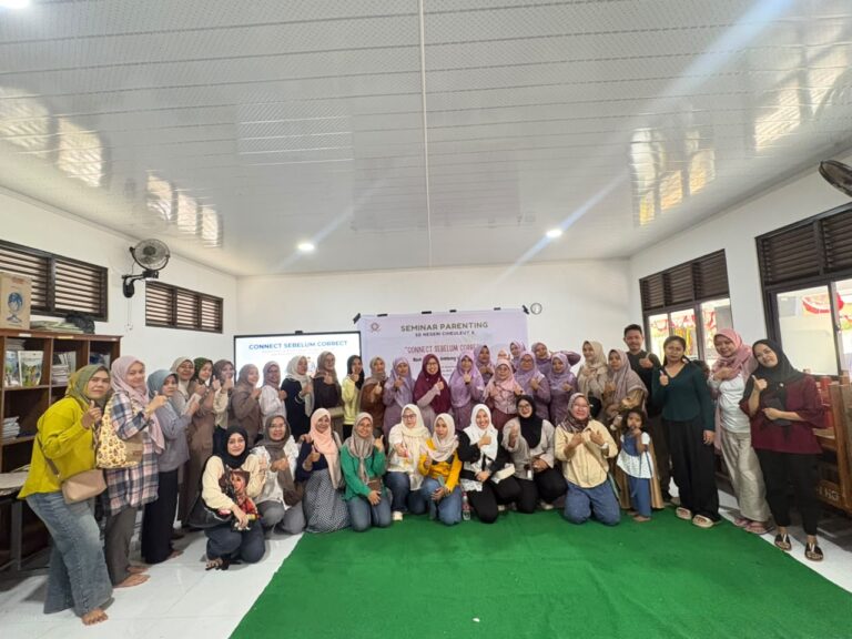 SDN Ciheuleut 2 Bogor Gelar Parenting Session “Connect Sebelum Correct”