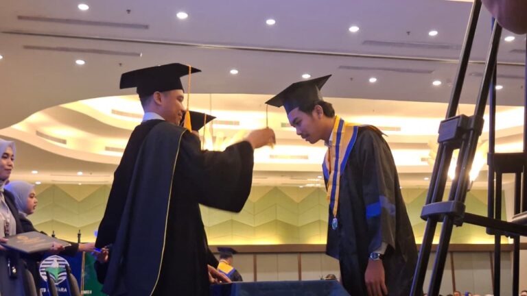 ITB Dewantara Wisuda 121 Sarjana dan Cetak 18 Entrepreneur Baru