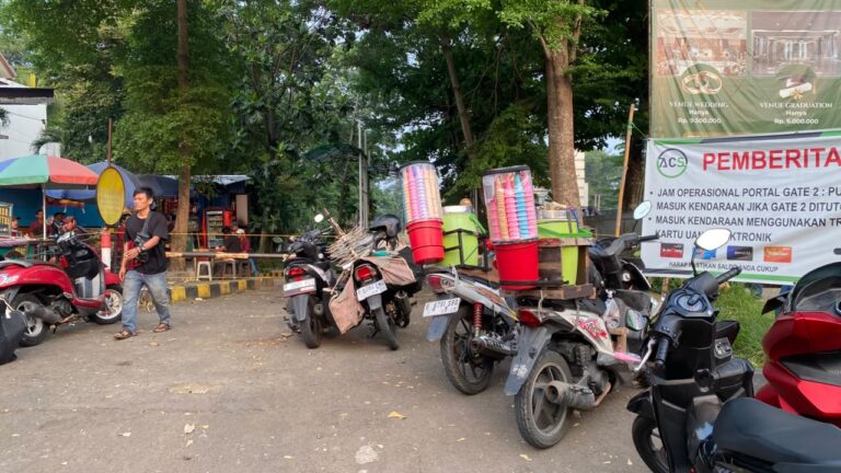 PKL Dilarang Berjualan Saat Manasik Haji di Dompet Dhuafa